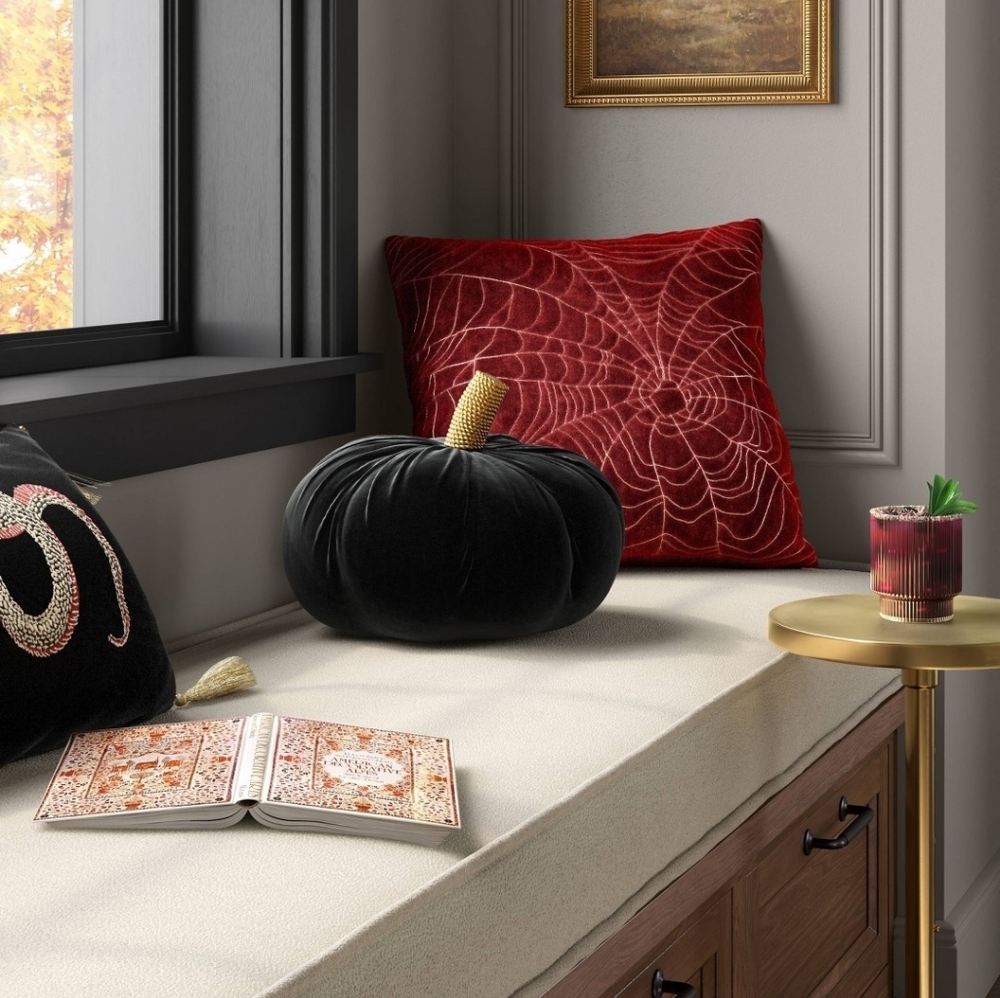 New THRESHOLD Large Decorative Pumpkin Shaped Velvet Pillow - Picture 15 of 15